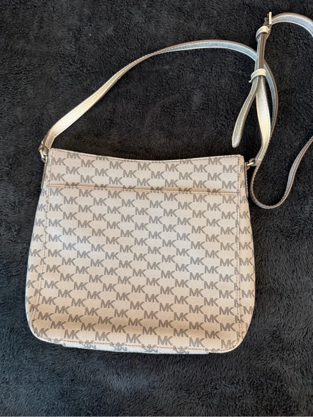 Michael Kors Silver Signature Crossbody with Card Case